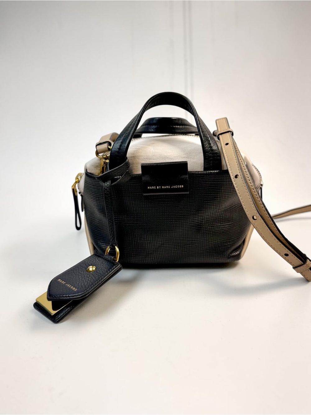 MARC by MARC JACOBS Switching Leather boxy satchel - Picture 5 of 11